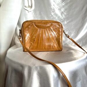 1980s 100% eel skin shoulder bag made in Korea🌅